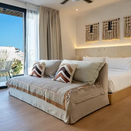Kumaru 303 Condo